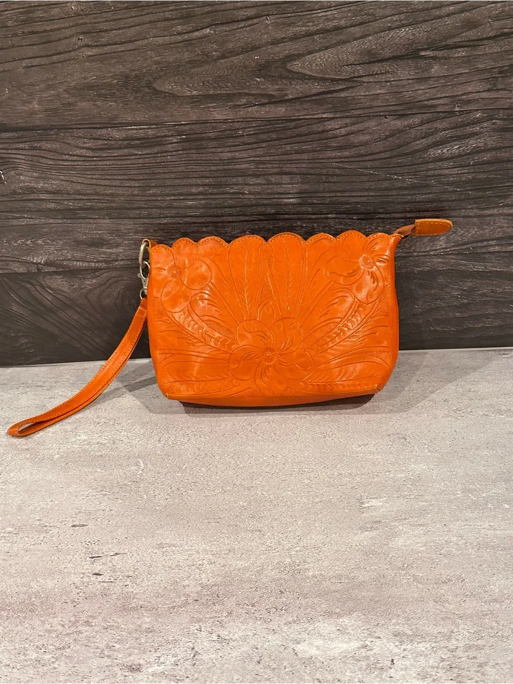 Leaders in Leather Orange Hand Tooled Floral Wristlet Clutch Bag Paraguay